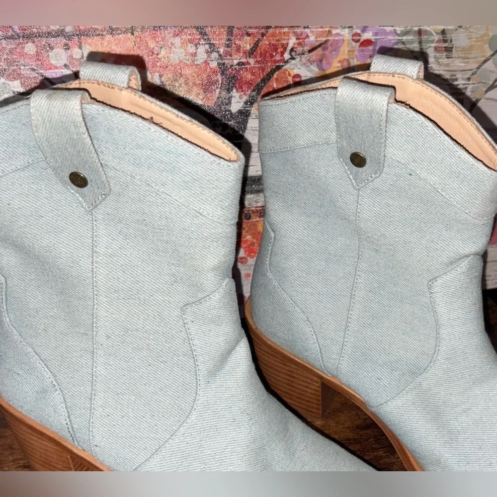 NEW-4 For mankind denim  Bohemian cowboy Light Gray Ankle Boots All day comfort
